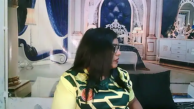 Snapshot of IndiaBlackPanther chatting on June 25, 4:56 pm IndiaBlackPanther online show from June 25, 4:56 pm