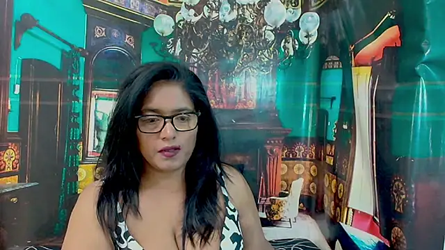 Snapshot of IndiaBlackPanther chatting on July 6, 6:10 pm IndiaBlackPanther online show from July 6, 6:10 pm