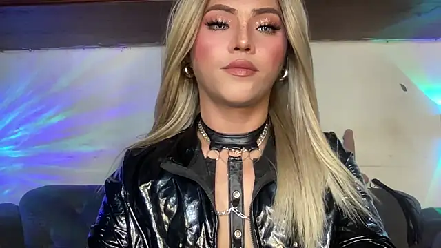 Snapshot of calimonroe chatting on October 24, 7:02 pm calimonroe online show from October 24, 7:02 pm