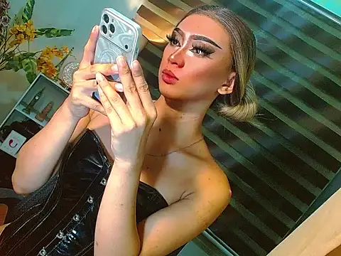 Queen yasii 88 online show from July 4, 2:10 pm