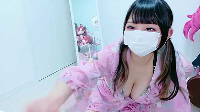 Snapshot of Hina-qp chatting on June 5, 10:43 am Hina-qp online show from June 5, 10:43 am