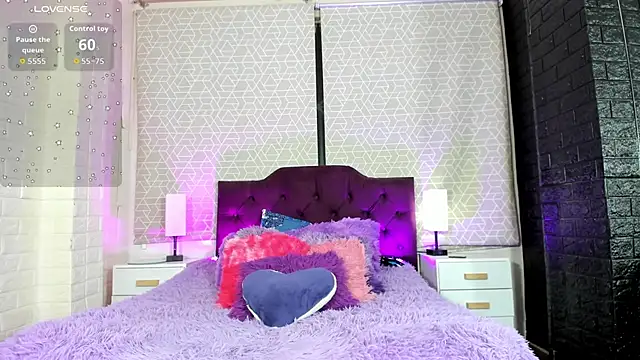 Snapshot of Zamara_Kleii chatting on November 19, 3:39 am Zamara Kleii online show from November 19, 3:39 am