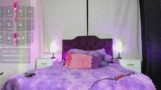 Snapshot of Zamara_Kleii chatting on December 15, 3:01 am Zamara Kleii online show from December 15, 3:01 am