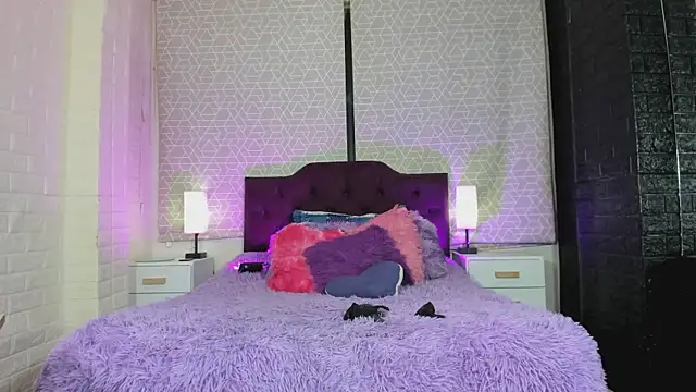 Snapshot of Zamara_Kleii chatting on November 16, 4:06 am Zamara Kleii online show from November 16, 4:06 am