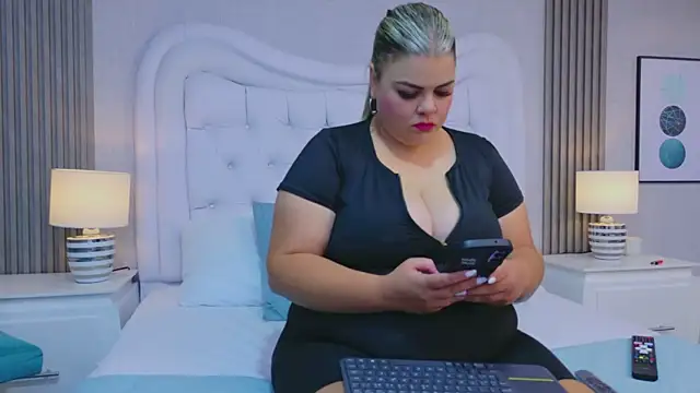 KiimBrooks online show from January 15, 11:02 am