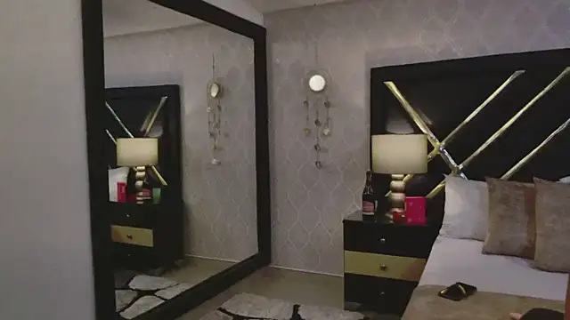 KiimBrooks online show from November 9, 11:03 am