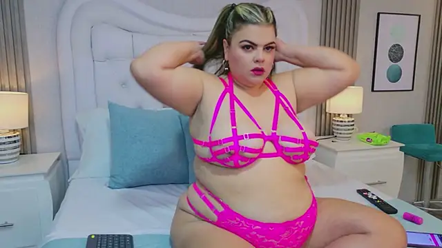 KiimBrooks online show from February 13, 10:59 am