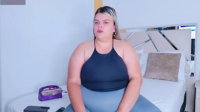 KiimBrooks online show from April 19, 9:54 am