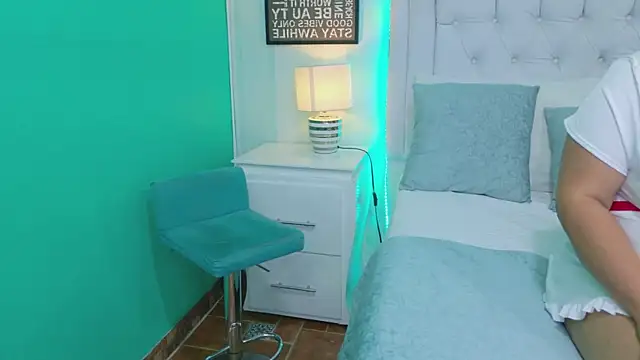 KiimBrooks online show from October 16, 11:07 am