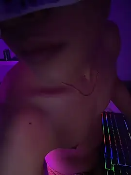 boyhigh1997 online show from May 21, 5:54 pm