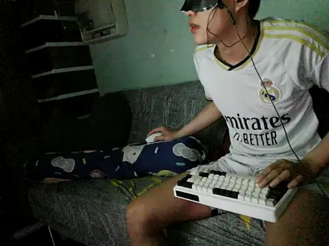 boyhigh1997 online show from January 17, 3:37 pm