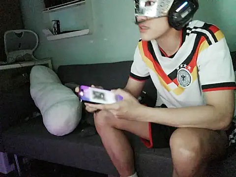 boyhigh1997 online show from March 29, 4:30 pm