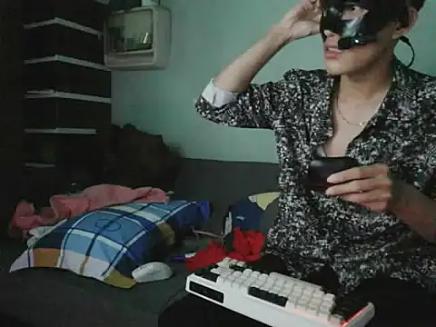 boyhigh1997 online show from December 15, 7:14 am