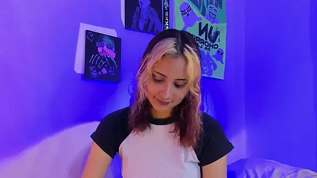 Snapshot of melissa_noirr chatting on December 1, 7:15 pm melissa noirr online show from December 1, 7:15 pm