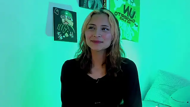 Snapshot of melissa_noirr chatting on November 23, 4:00 am melissa noirr online show from November 23, 4:00 am