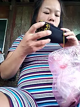 Snapshot of Rioo122 chatting on October 1, 1:11 am Rioo122 online show from October 1, 1:11 am