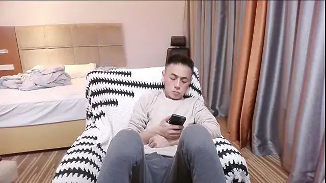 Snapshot of Tsia-Die chatting on November 18, 8:34 pm Tsia-Die online show from November 18, 8:34 pm