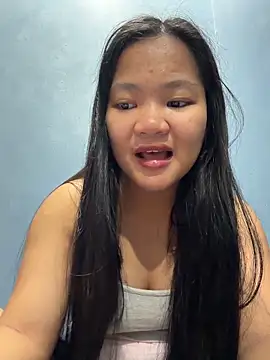 Snapshot of princess_janine chatting on June 16, 9:53 am princess janine online show from June 16, 9:53 am