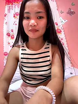 Snapshot of princess_janine chatting on September 20, 9:58 am princess janine online show from September 20, 9:58 am