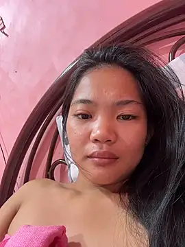 Snapshot of princess_janine chatting on October 27, 11:49 pm princess janine online show from October 27, 11:49 pm