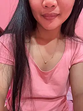 Snapshot of princess_janine chatting on October 10, 2:40 pm princess janine online show from October 10, 2:40 pm