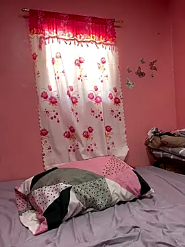 Snapshot of princess_janine chatting on September 12, 2:34 am princess janine online show from September 12, 2:34 am