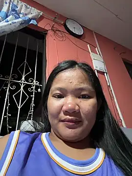 Snapshot of princess_janine chatting on May 23, 4:39 pm princess janine online show from May 23, 4:39 pm