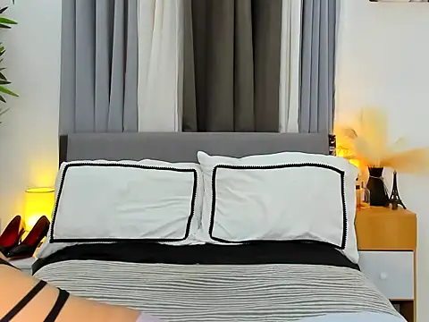 MistressPia online show from November 8, 12:14 am