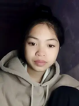 Thy00   online show from November 18, 7:28 pm