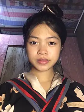 Thy00   online show from September 19, 7:34 am