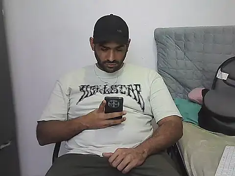 morenocabro10 online show from February 12, 1:38 am