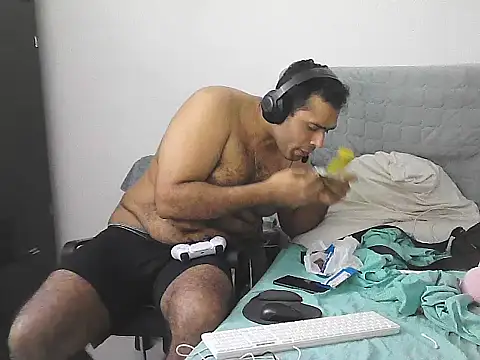 morenocabro10 online show from April 22, 5:14 am