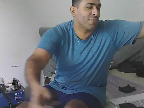 morenocabro10 online show from July 12, 9:37 pm