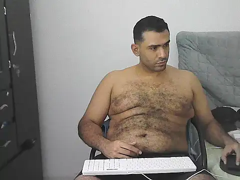 morenocabro10 online show from May 10, 10:33 pm