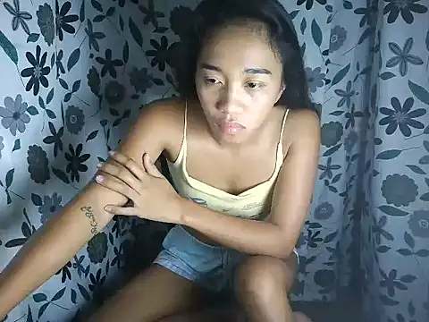 Virgen christine01 online show from April 2, 10:49 pm