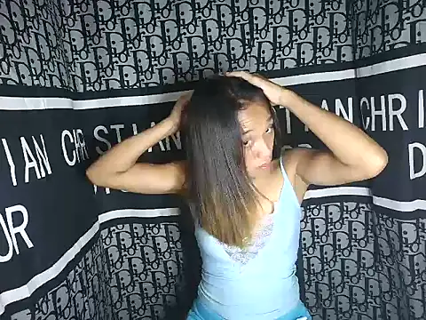 Snapshot of Virgen_christine01 chatting on November 30, 11:22 am Virgen christine01 online show from November 30, 11:22 am