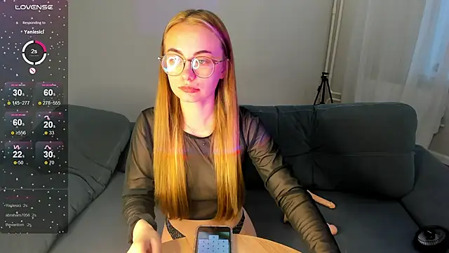 MewStella online show from September 24, 2:40 am
