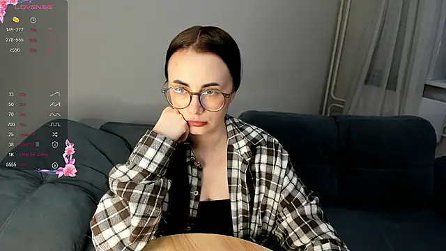 MewStella online show from February 7, 2:25 pm