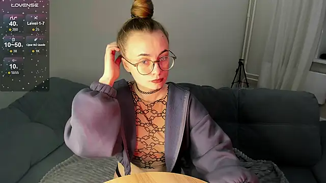 MewStella online show from October 13, 7:04 pm