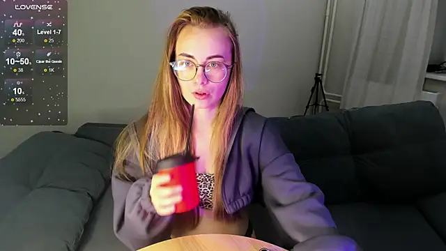 MewStella online show from October 24, 11:37 pm