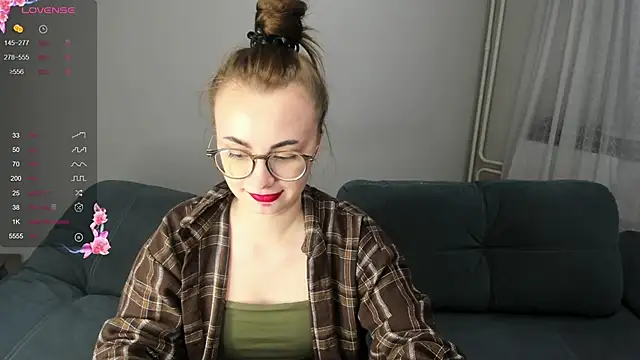 MewStella online show from January 5, 5:27 pm