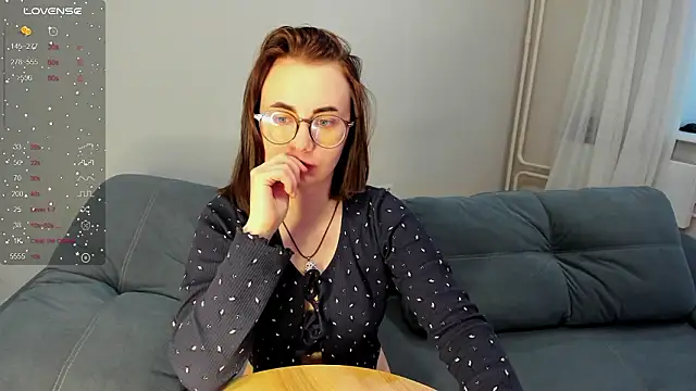 MewStella online show from March 6, 1:55 am