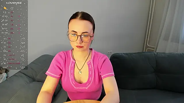 MewStella online show from March 2, 3:07 am