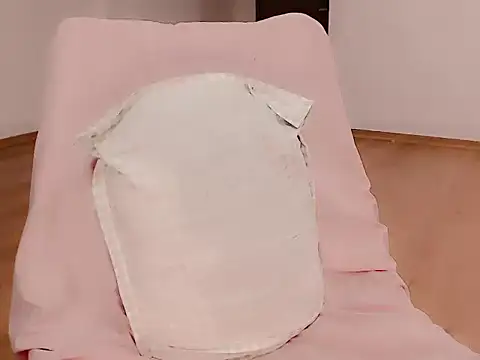 Tea Mei online show from December 17, 1:05 pm