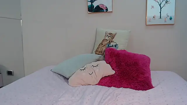 zooombee online show from March 19, 7:36 pm