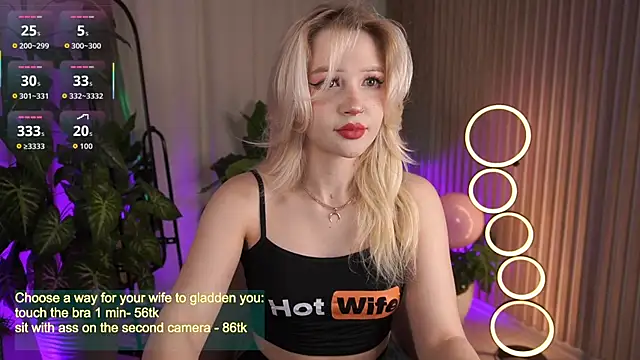 LauraWifeness online show from October 5, 5:31 am