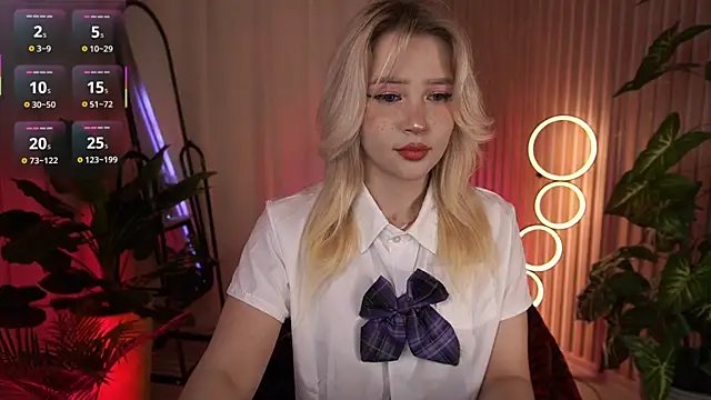 LauraWifeness online show from November 11, 6:19 am