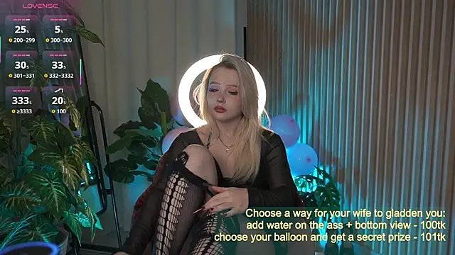 LauraWifeness online show from September 26, 5:47 am