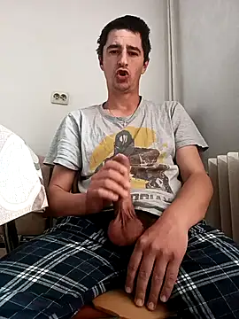 hugecock4u1990 online show from April 26, 4:43 am