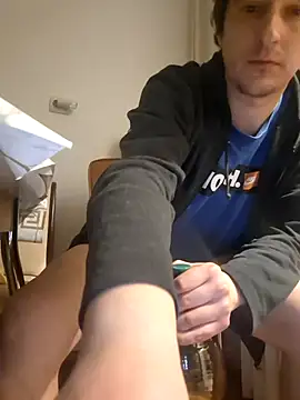 hugecock4u1990 online show from January 15, 12:47 am